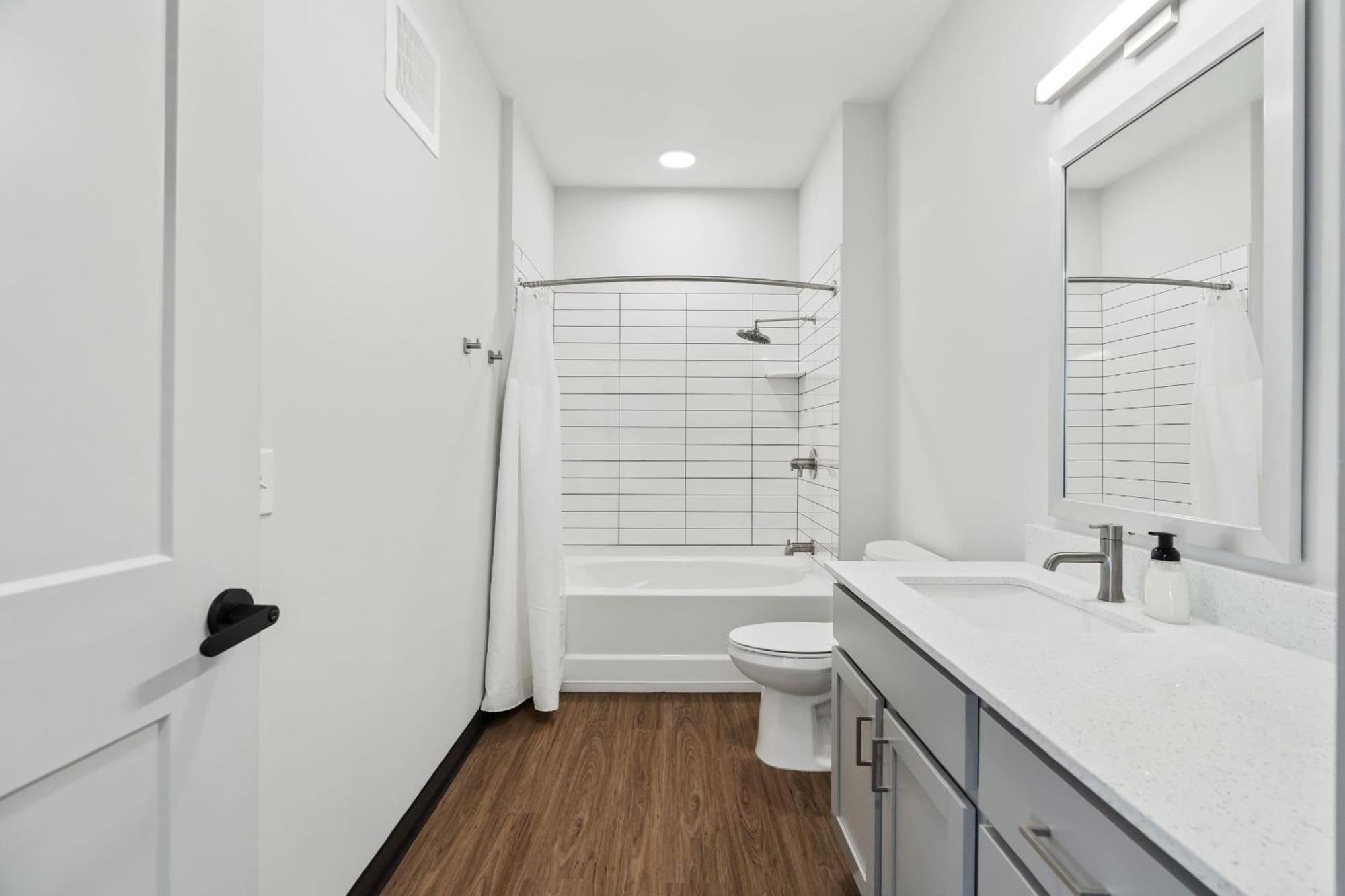 Cozysuites On Mass With Garage Parking #9 Apartment *